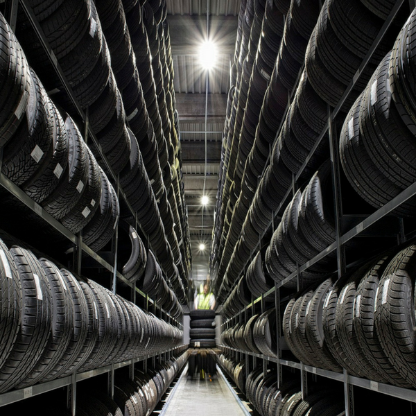 Reifenlager Beleuchtung